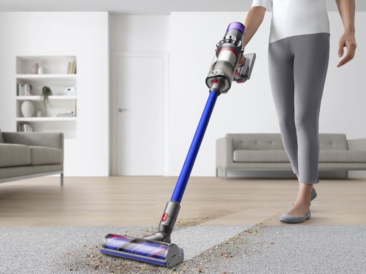 Dyson V11 Absolute vacuum cleaner for carpets and hard floors